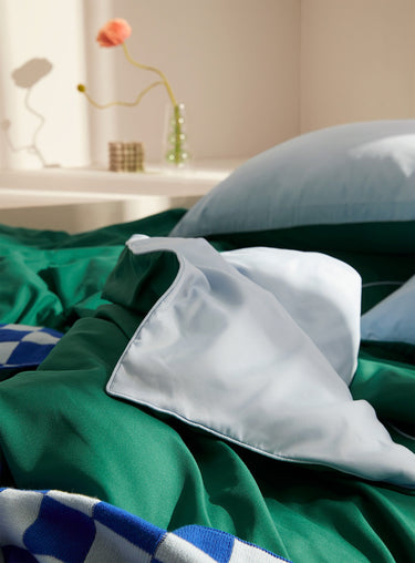 Vibrant colour reversible duvet cover set